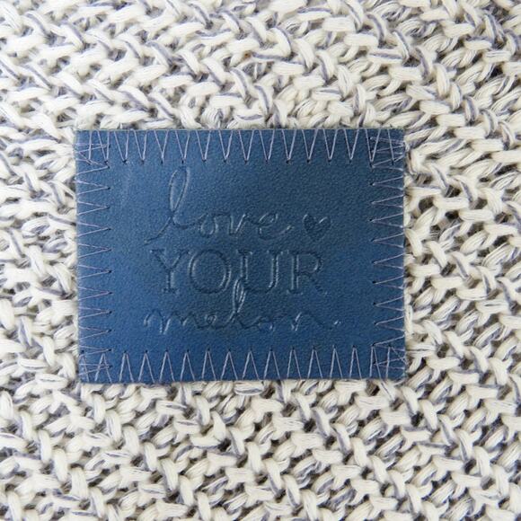 Love Your Melon Gray Speckled Knit Shawl Poncho Sweater Size One Size - Picture 3 of 4